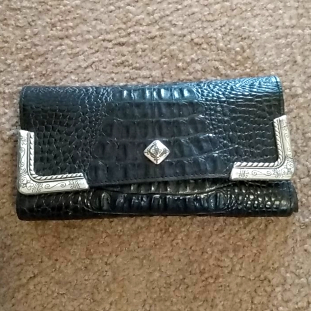 Cavenders Multi pocketed Fine Leather Wallet